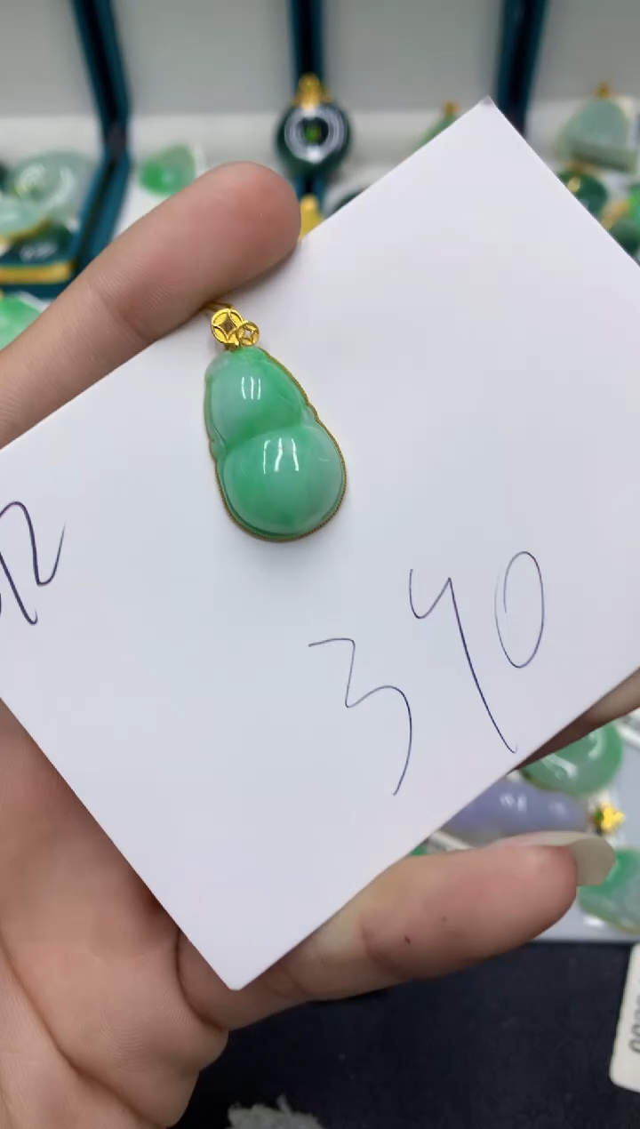 【闪购商品】翡翠颈饰18K金镶嵌翡翠