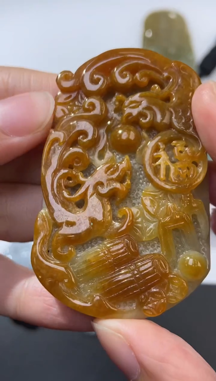 未镶嵌挂件翡翠373670     多人 