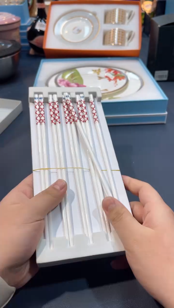 【闪购商品】碗E135-H1799全场正品，京东包邮