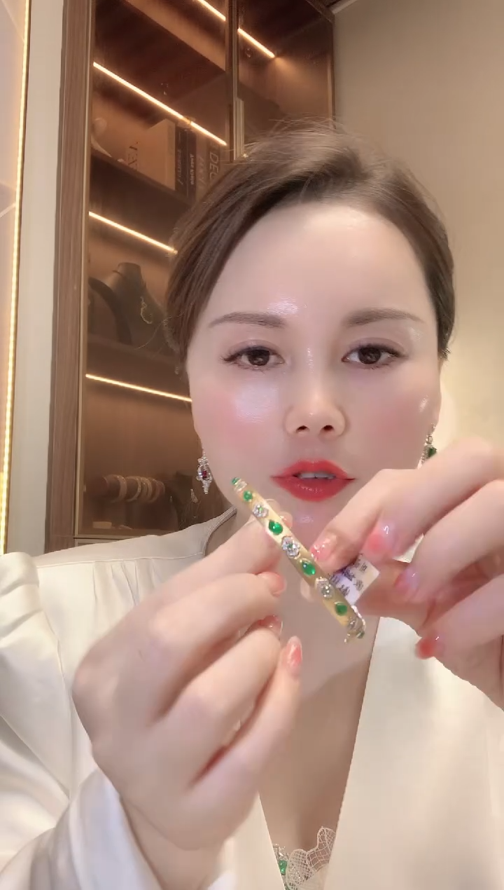 【闪购商品】祖母绿手镯18K金镶嵌F58