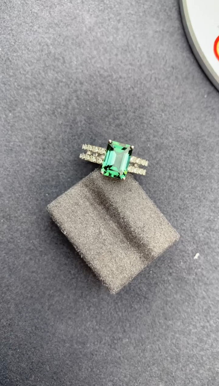 【闪购商品】碧玺戒指18K金镶嵌绿碧玺戒指