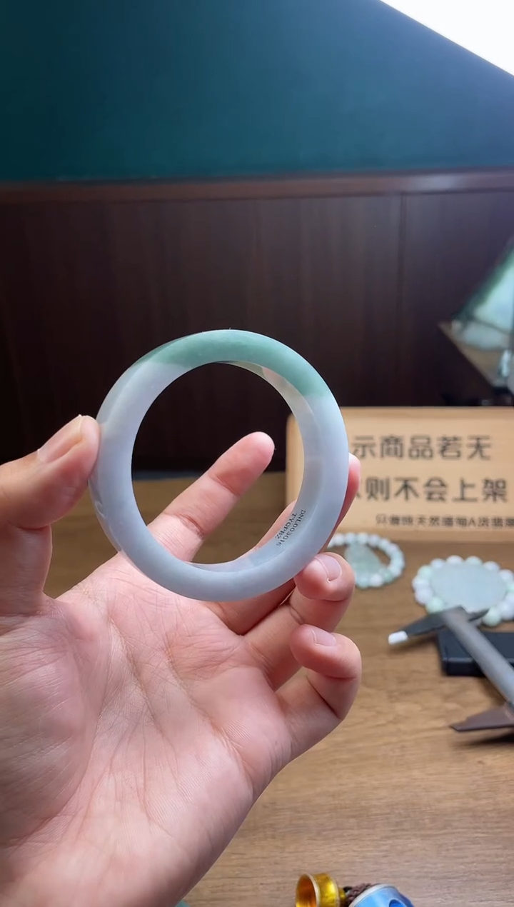 【闪购商品】定制翡翠手镯未镶嵌定制