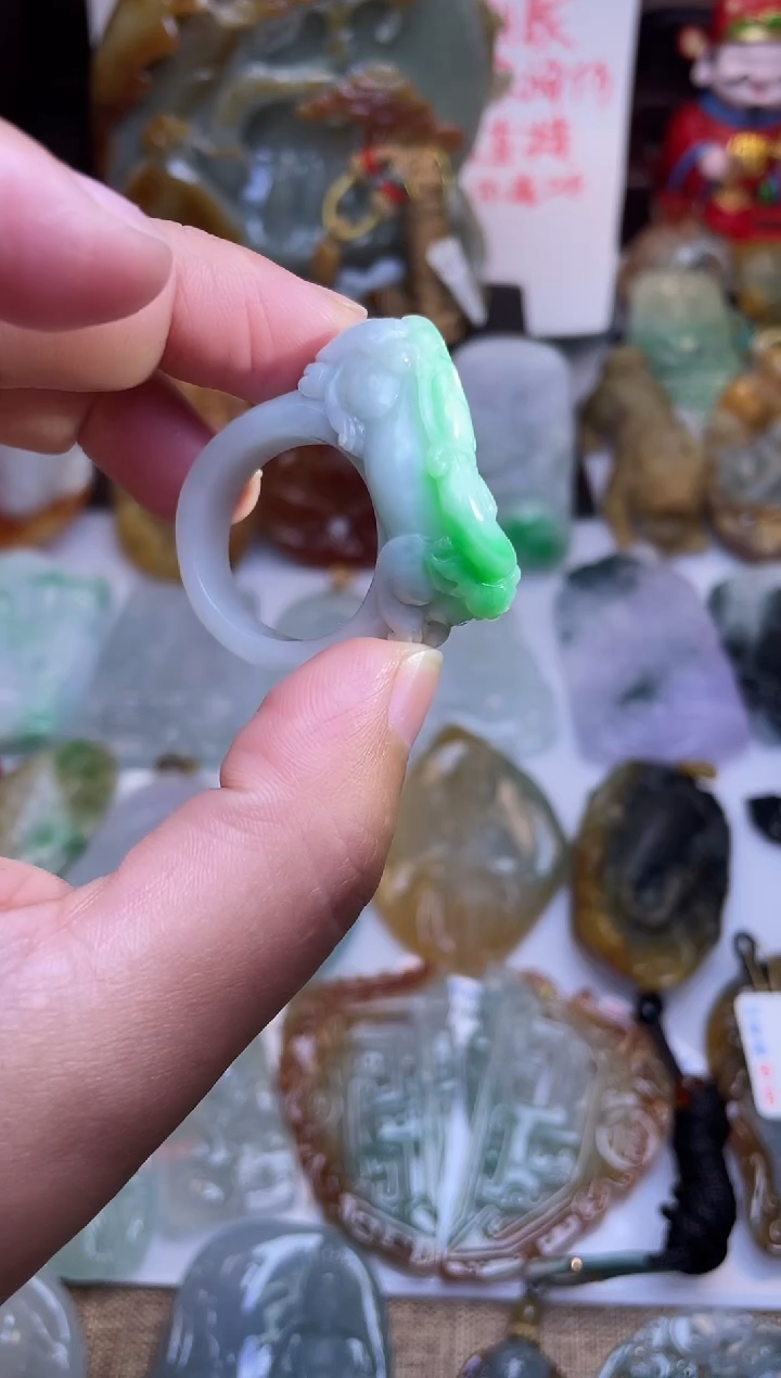 颈饰未镶嵌翡翠貔貅22