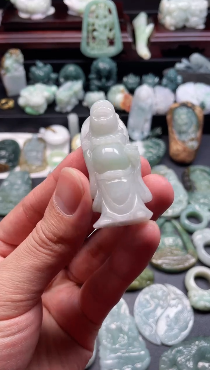 颈饰未镶嵌翡翠22  天然翡翠a货  站佛