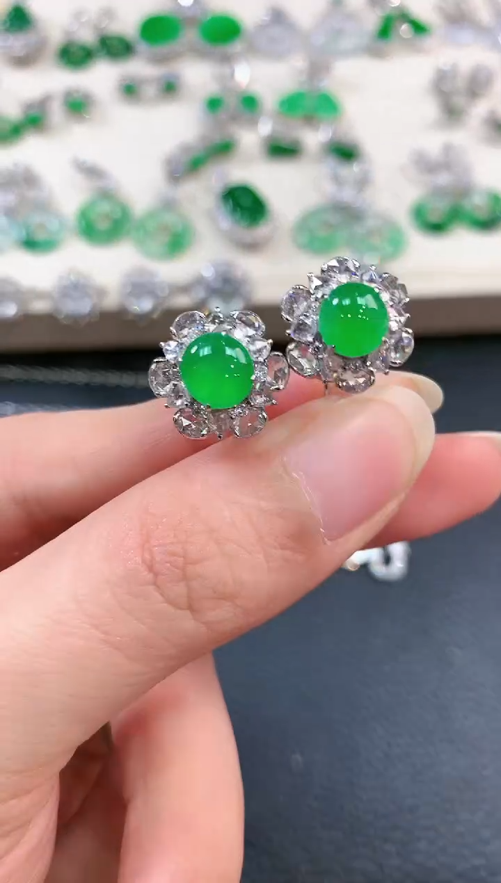 【闪购商品】翡翠耳饰18K金镶嵌n71