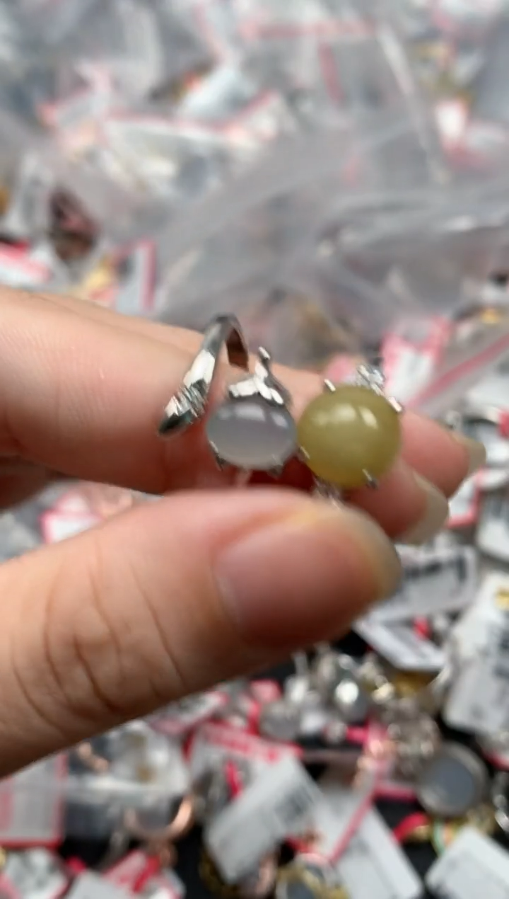 翡翠戒指银S925镶嵌天然A货缅甸翡翠天然A货缅甸翡翠