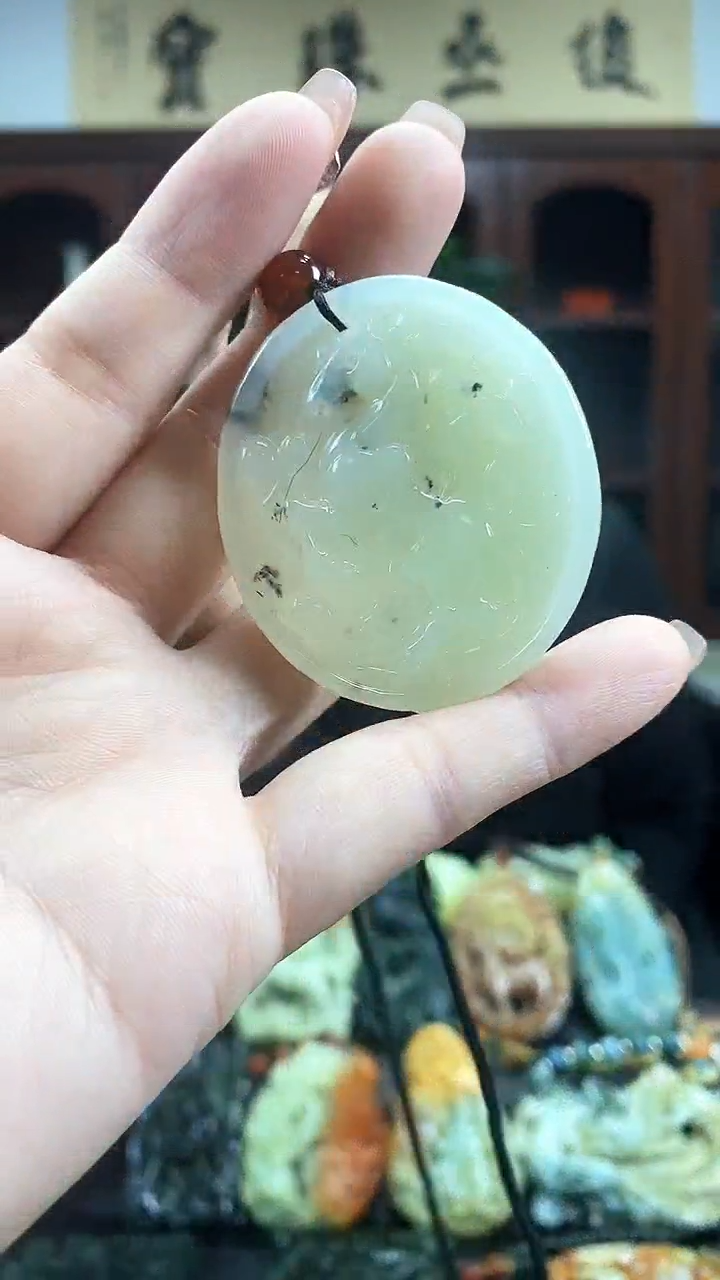【闪购商品】蛇纹石玉吊坠未镶嵌·