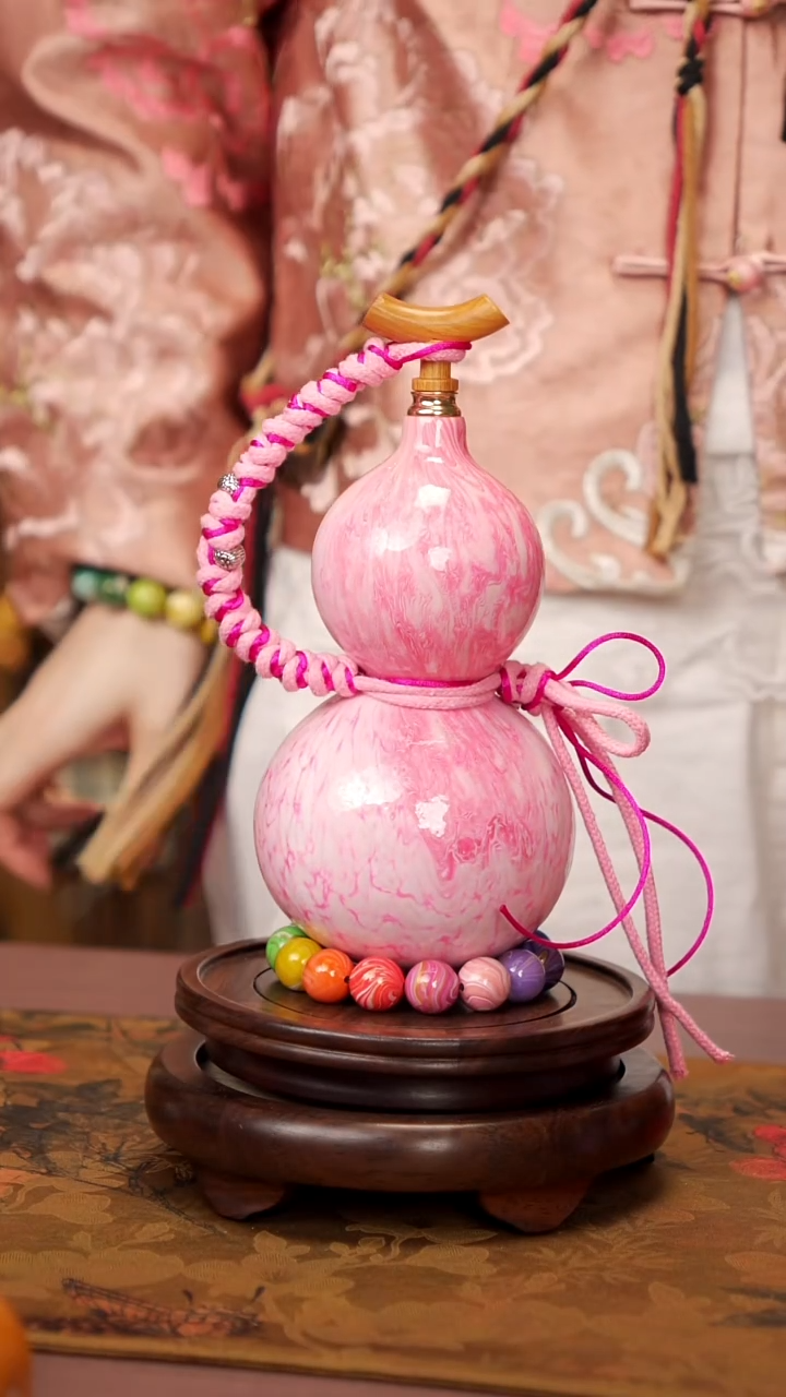 237易林漂漆酒葫芦------158