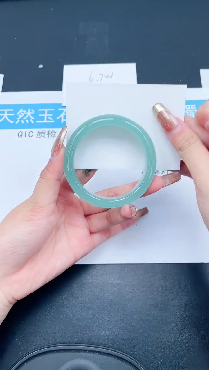 【闪购商品】石英质玉手镯未镶嵌454-