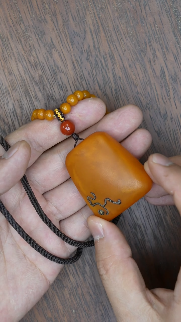 【闪购商品】琥珀裸石未镶嵌老蜡尼泊尔方牌