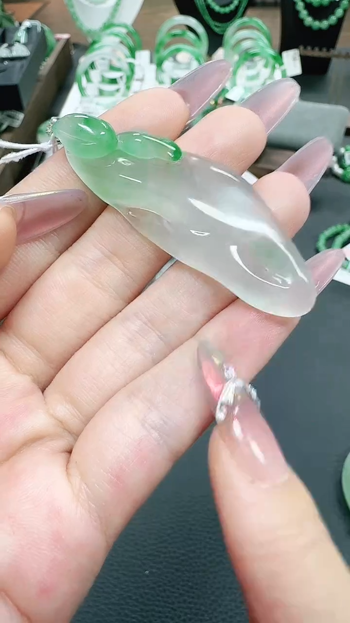 未镶嵌1石英质玉（非洲翠）/0959