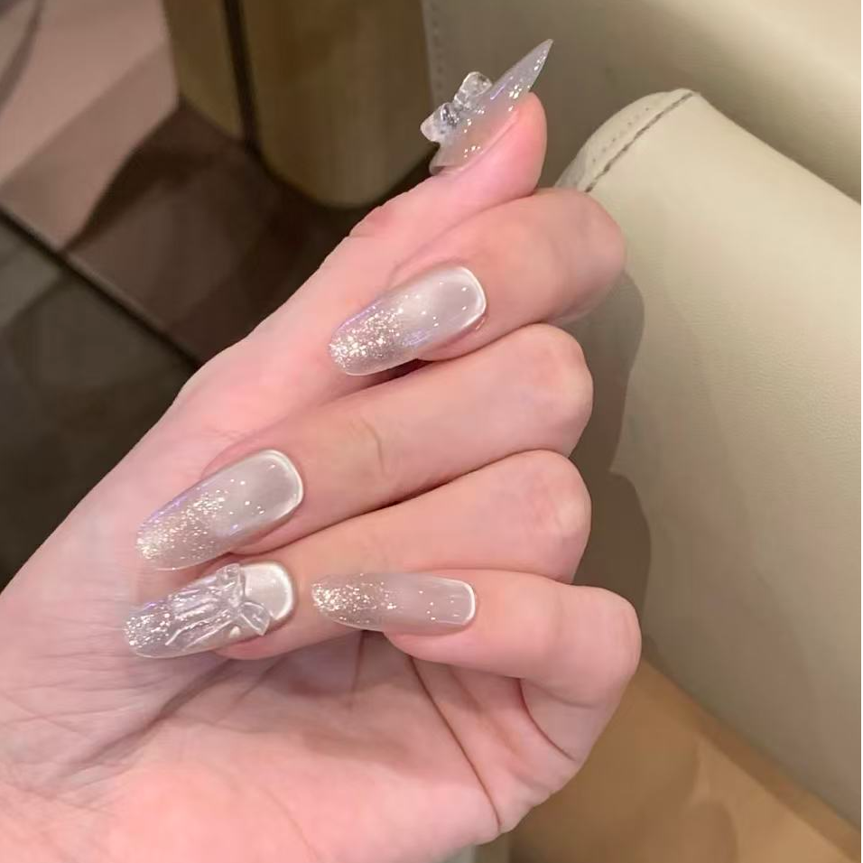 爆闪小灯泡猫眼蝴蝶结美甲高级轻奢富家千金纯手工可拆卸穿戴甲片