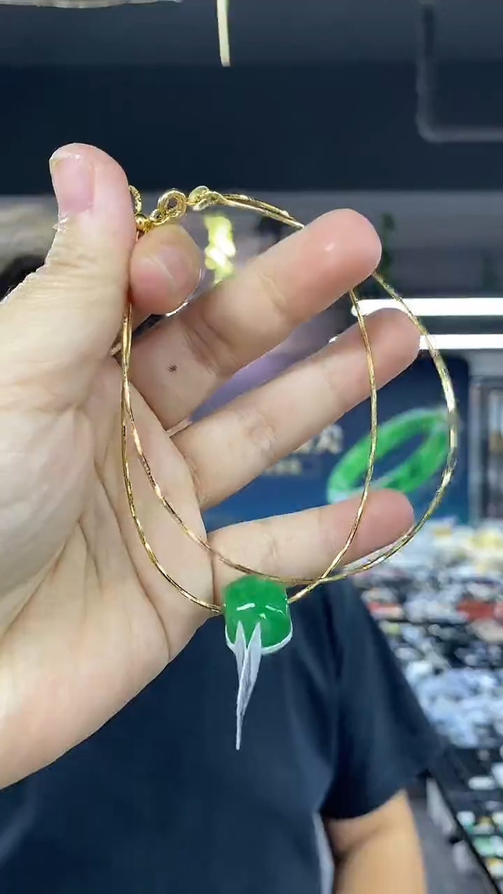 颈饰未镶嵌翡翠多样性发其一颜色微差