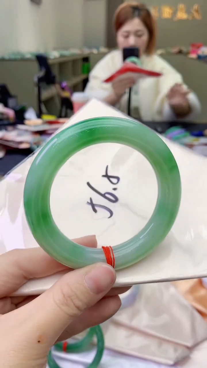 【闪购商品】翡翠手镯未镶嵌00790810