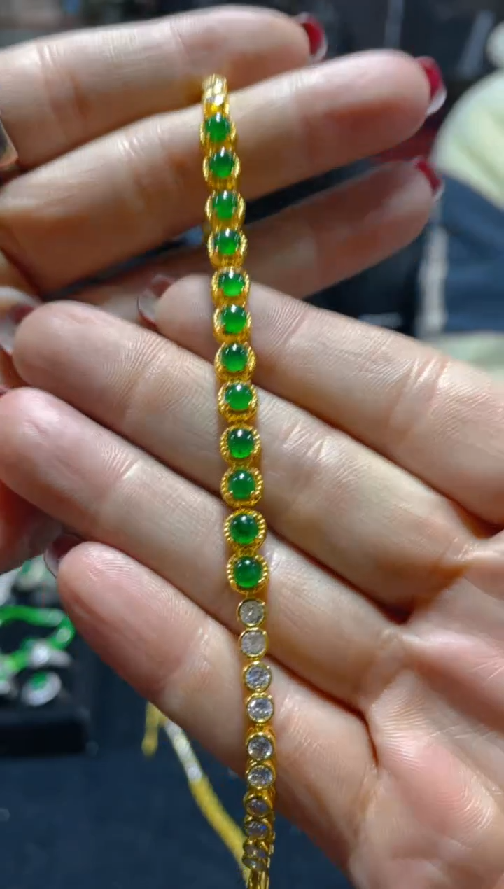 【闪购商品】翡翠手链未镶嵌天然A货翡翠 假一赔四