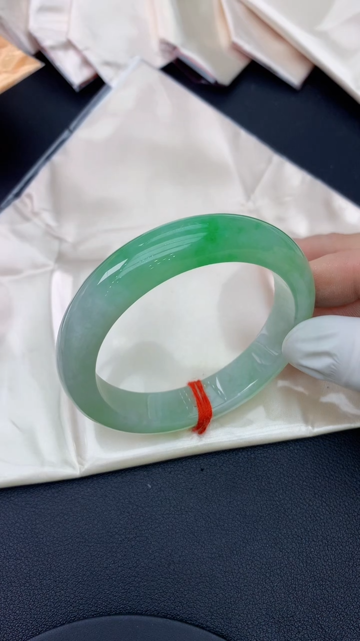 未镶嵌手镯翡翠0836198274