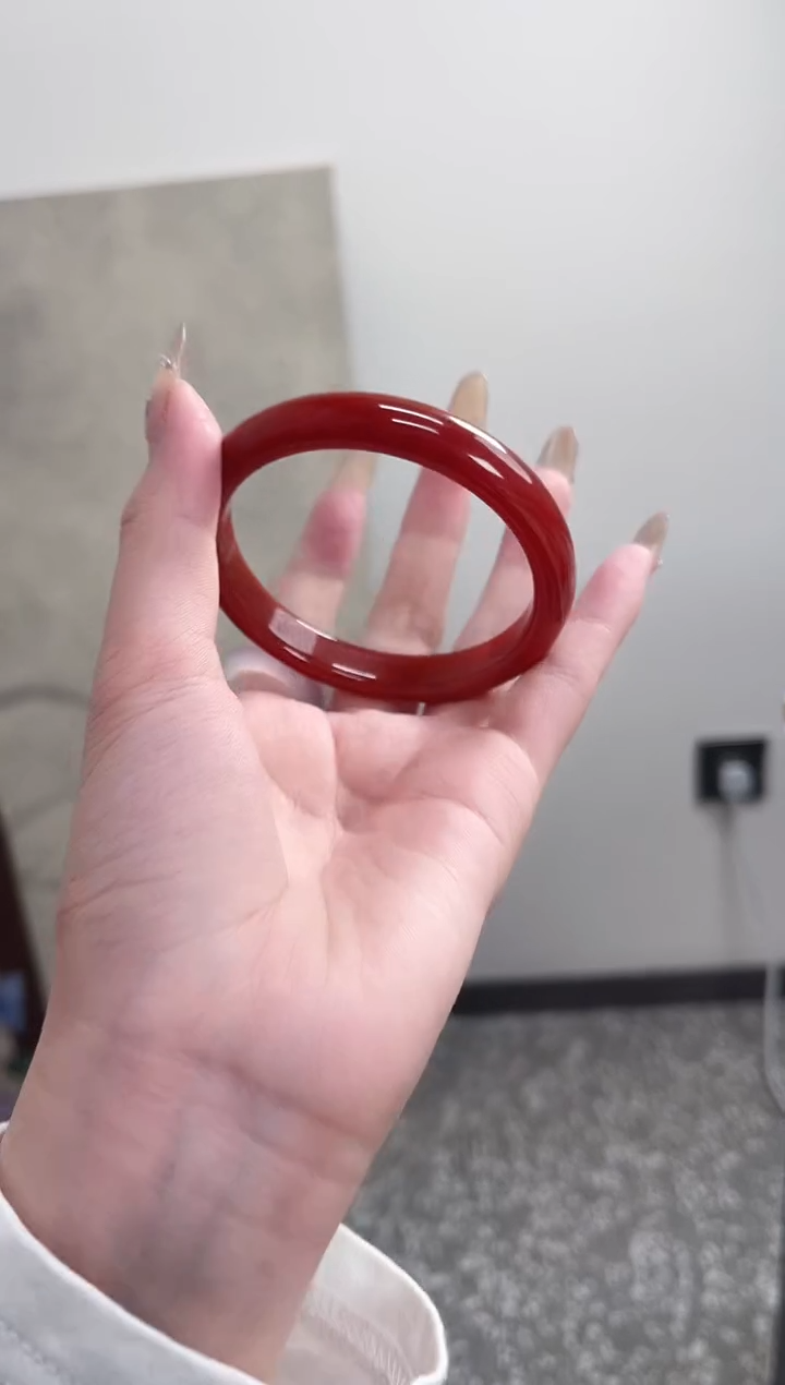 【闪购商品】玛瑙/玉髓手镯未镶嵌60圈 需要包容