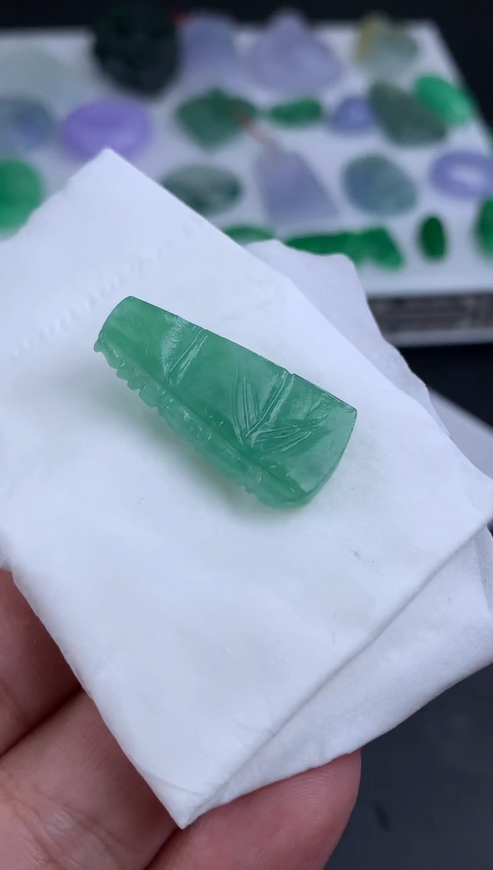 【闪购商品】定制翡翠未镶嵌翡翠