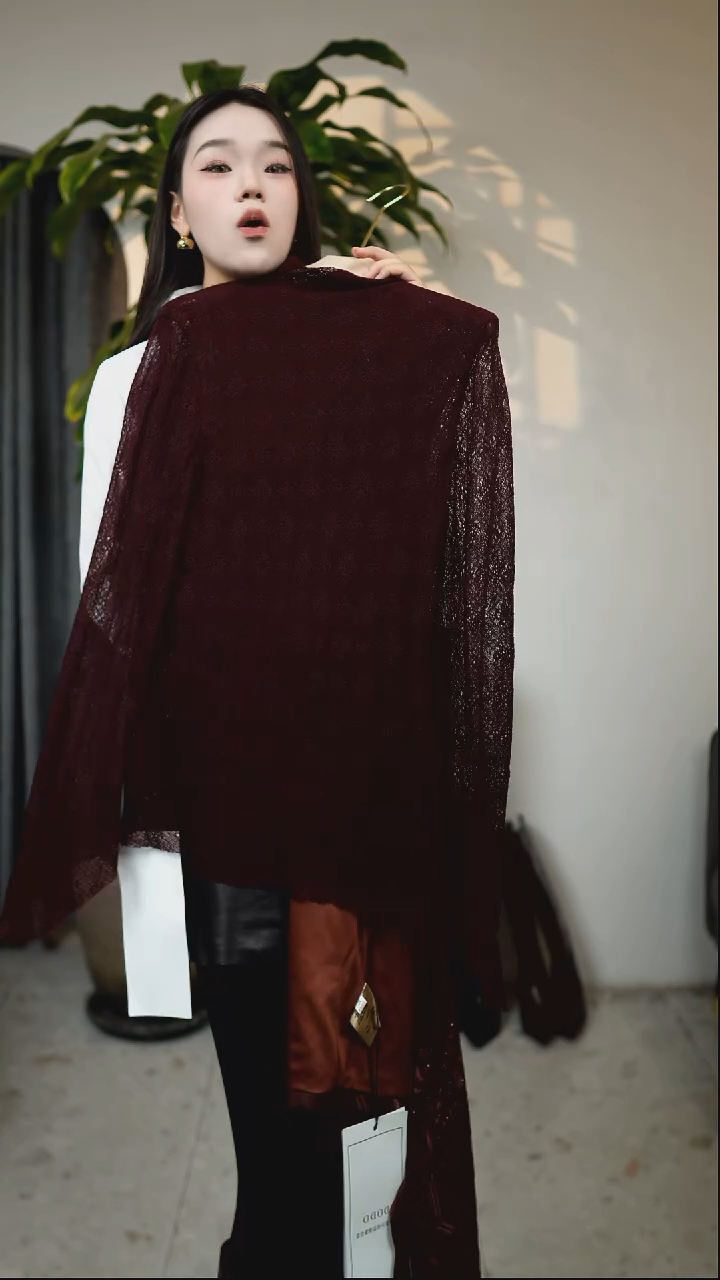 安哥拉红双层透纱高领打底衫 M码