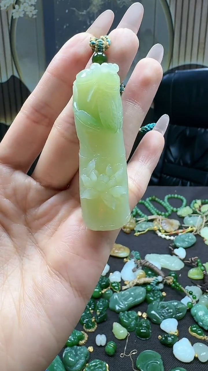 未镶嵌和田玉挂件1