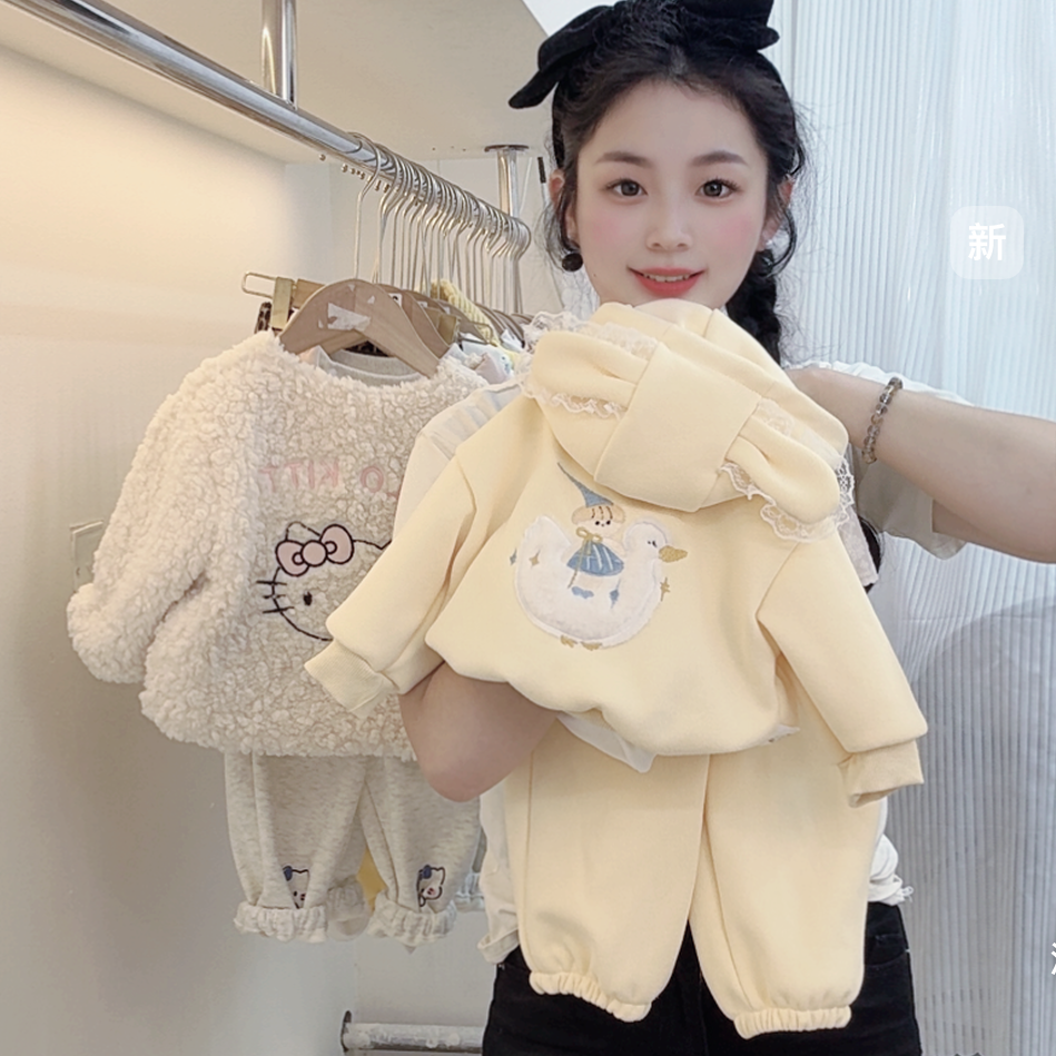 【现现】秋冬款女宝宝加绒奶黄包加绒套装连帽耳朵屁帘子套装两件套