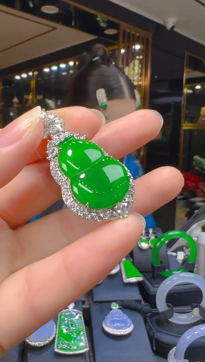 吊坠(赠链)银S925镶嵌翡翠029（多样性发其一）