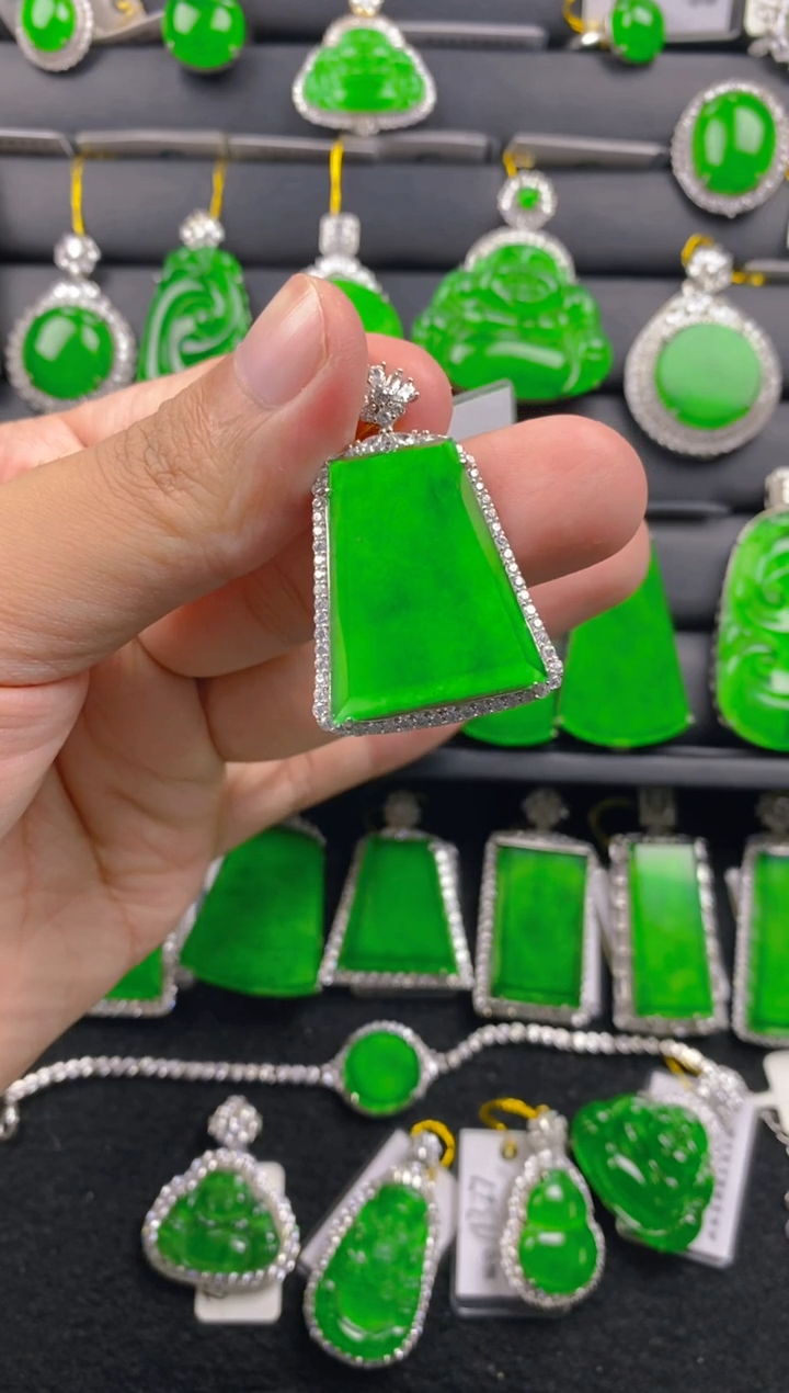 【闪购商品】翡翠颈饰银S925镶嵌11111111