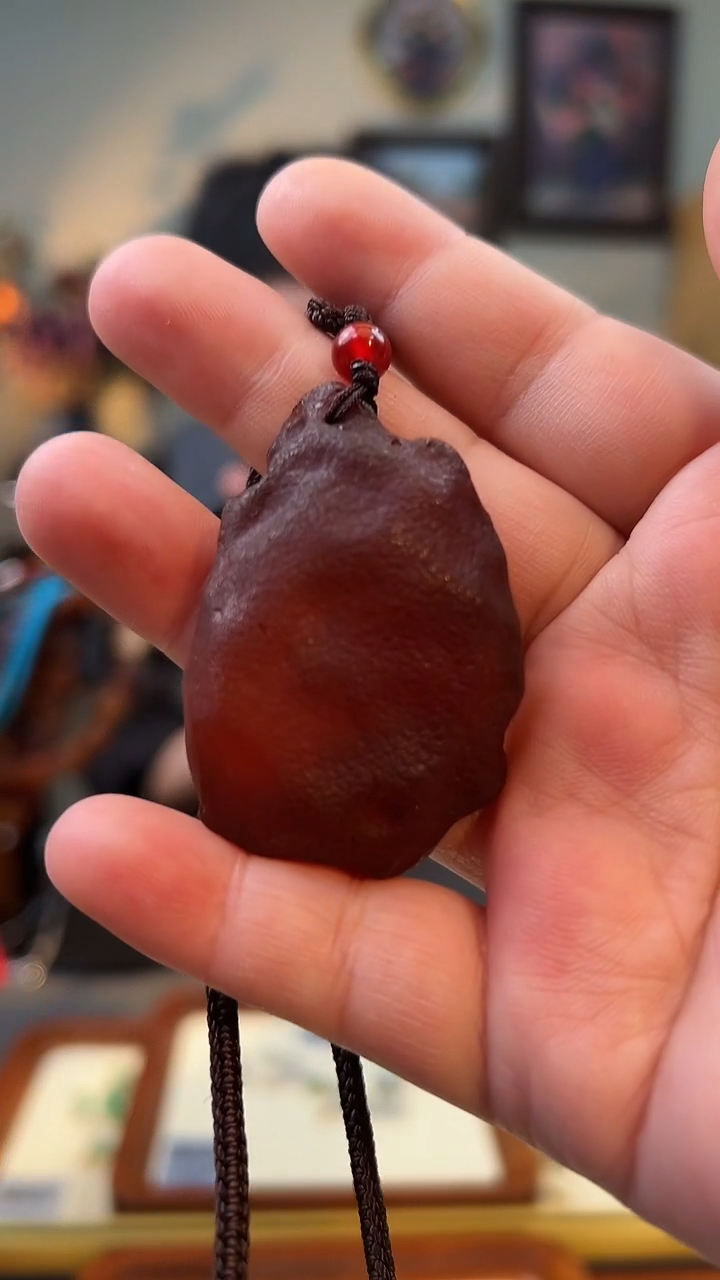 琥珀颈饰未镶嵌吊坠