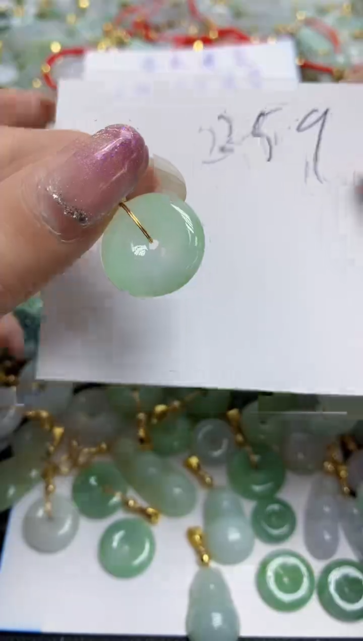 【闪购商品】翡翠颈饰合金天然翡翠A货