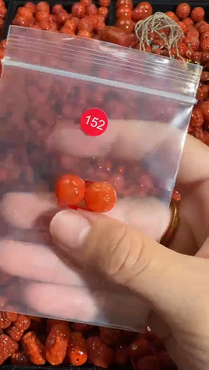 颈饰未镶嵌南红玛瑙1