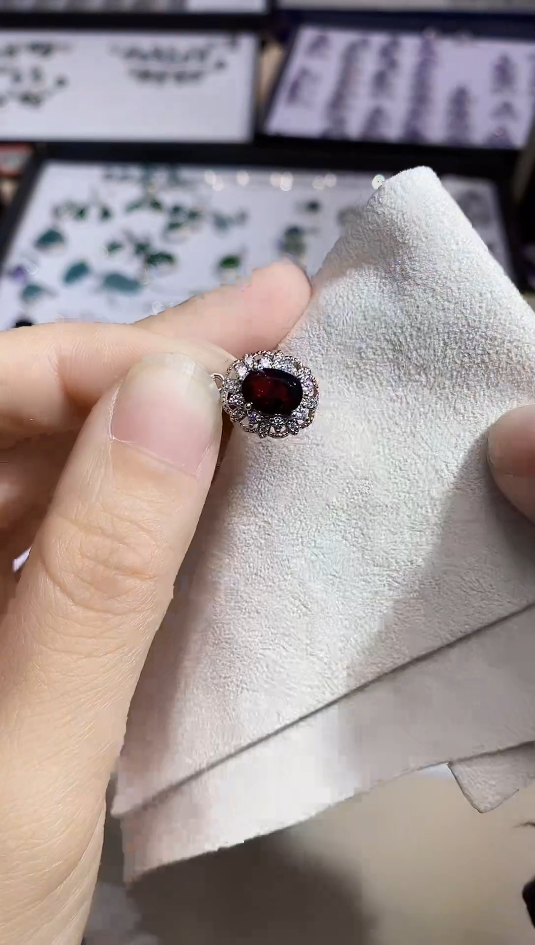 【闪购商品】石榴石吊坠(不含链)合金多样性 发其一  【110】