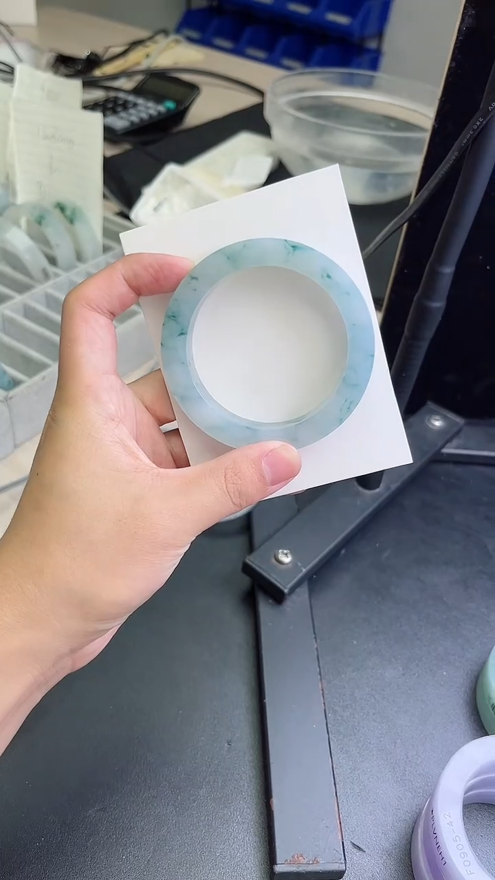 未镶嵌手镯定制翡翠Z****e定制