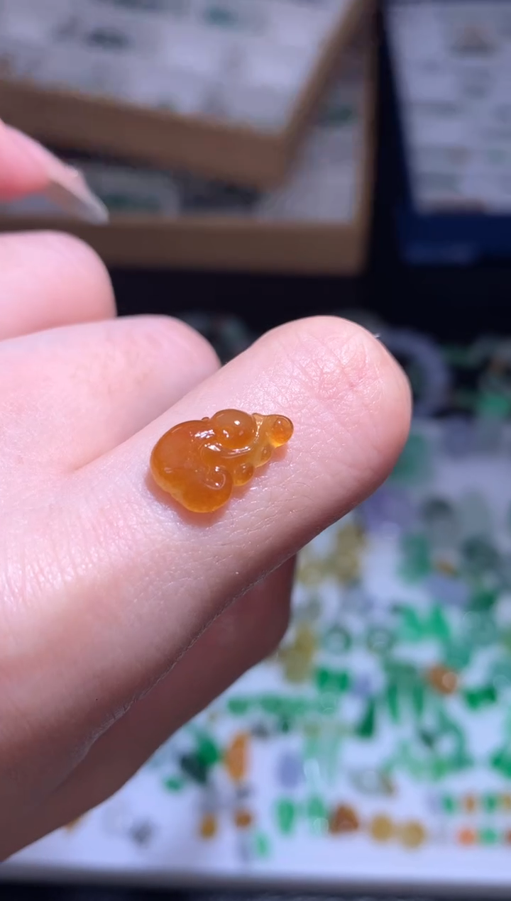 未镶嵌定制翡翠如意