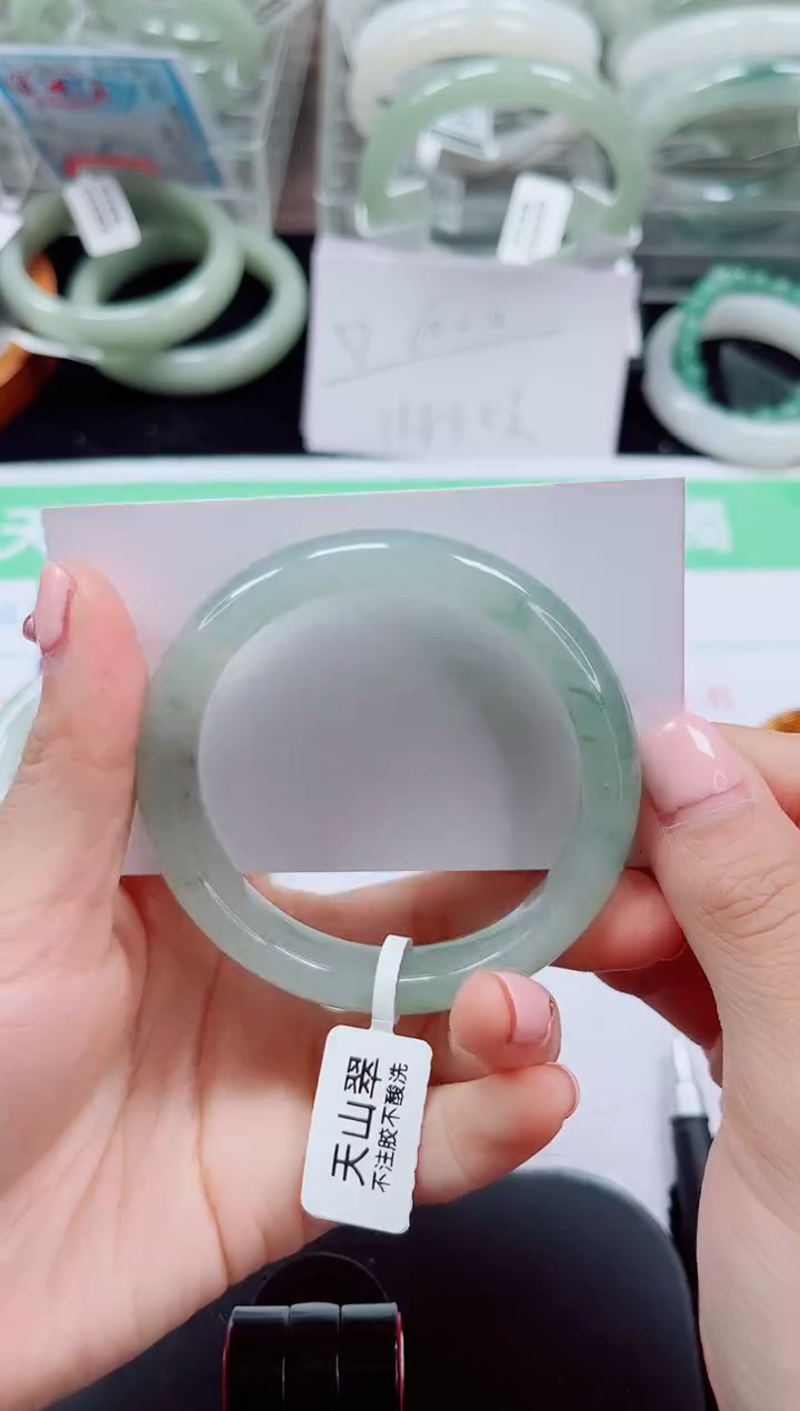 未镶嵌手镯石英质玉255-53/54