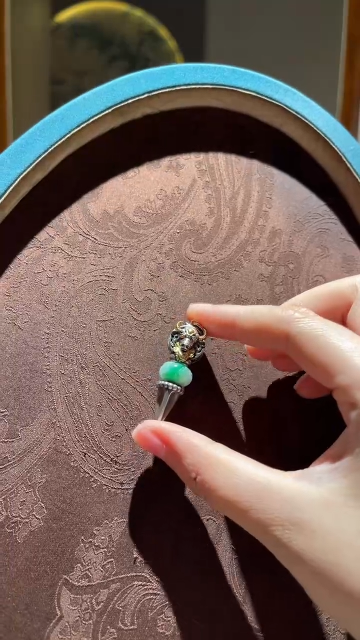 翡翠合金吊坠(不含链)红翡绿翠