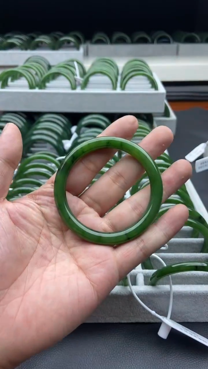 未镶嵌手镯和田玉（碧玉）56-57.7