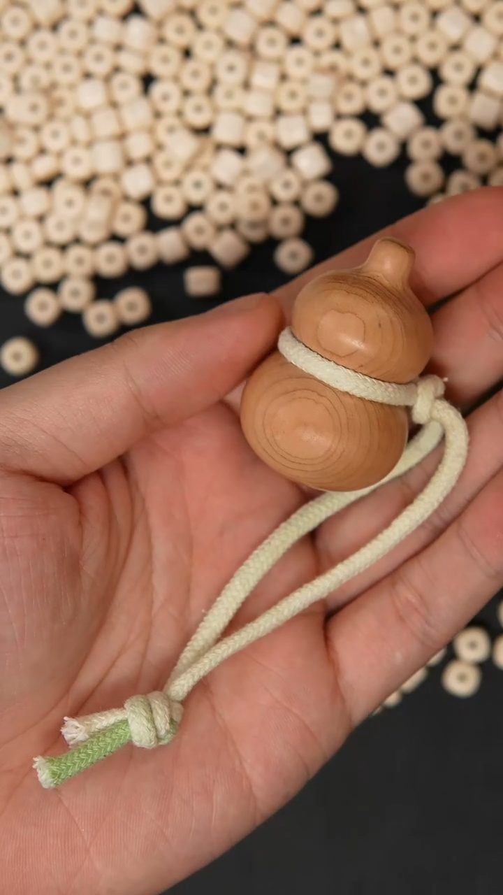 柏木吊坠崖柏葫芦一个