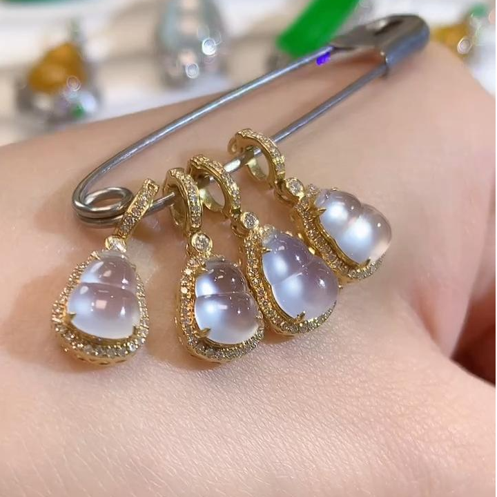 玥集珠宝 18K金 翡翠葫芦吊坠（不含链）多样性发货一件 WXY