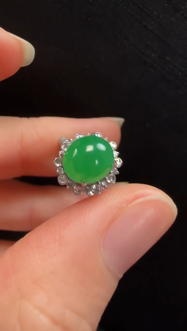 【闪购商品】翡翠戒指18K金镶嵌241蛋面一枚