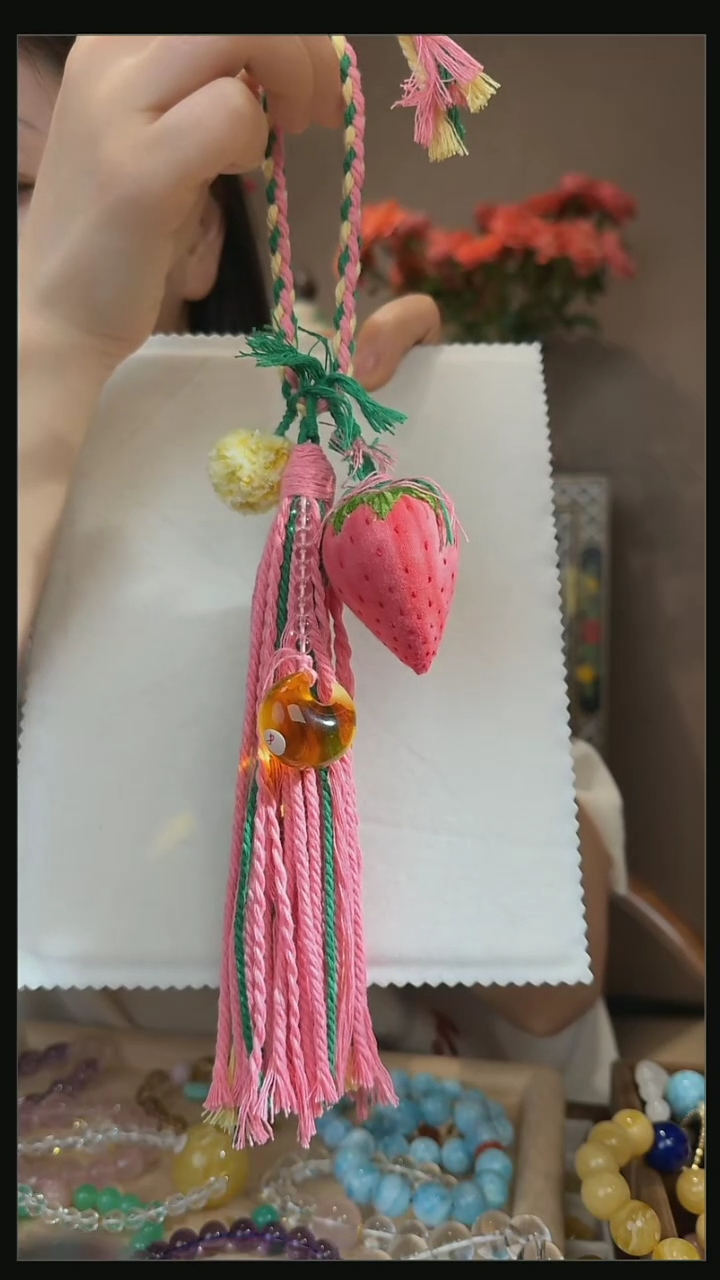 【闪购商品】琥珀吊坠(不含链)未镶嵌天然琥珀吊坠赠编绳