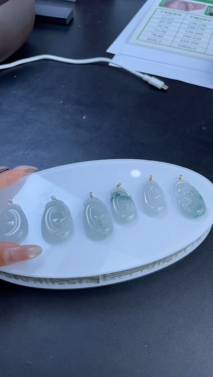 【闪购商品】翡翠吊坠(不含链)18K金镶嵌W500-21MY0005多样性发一