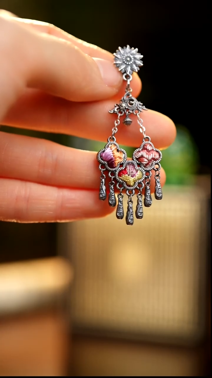 刺绣私人定制苗族手工W340