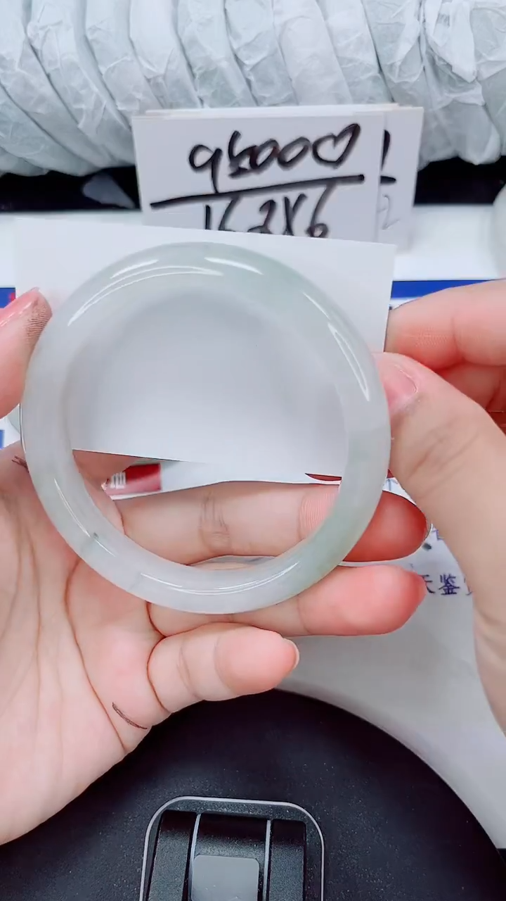 未镶嵌手镯石英质玉129-59/60