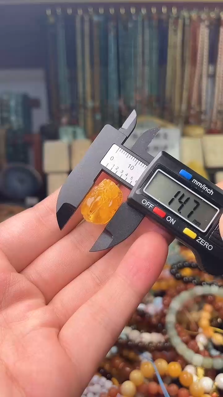 【闪购商品】琥珀裸石未镶嵌卡(多样性发货只发一件)0003024