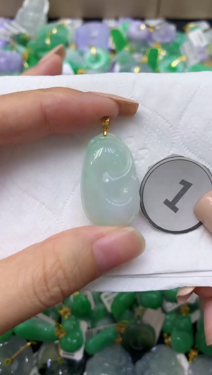 颈饰未镶嵌翡翠天然缅甸翡翠A货