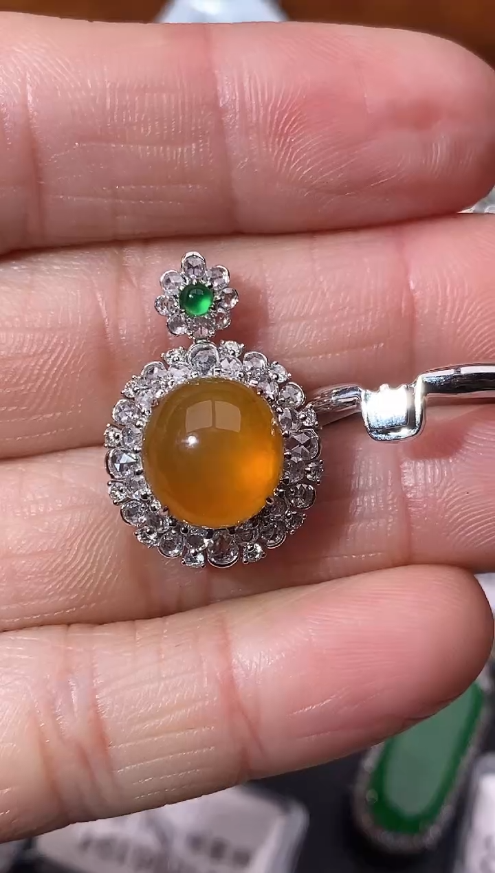 【闪购商品】翡翠戒指18K金镶嵌吊坠戒指两用款