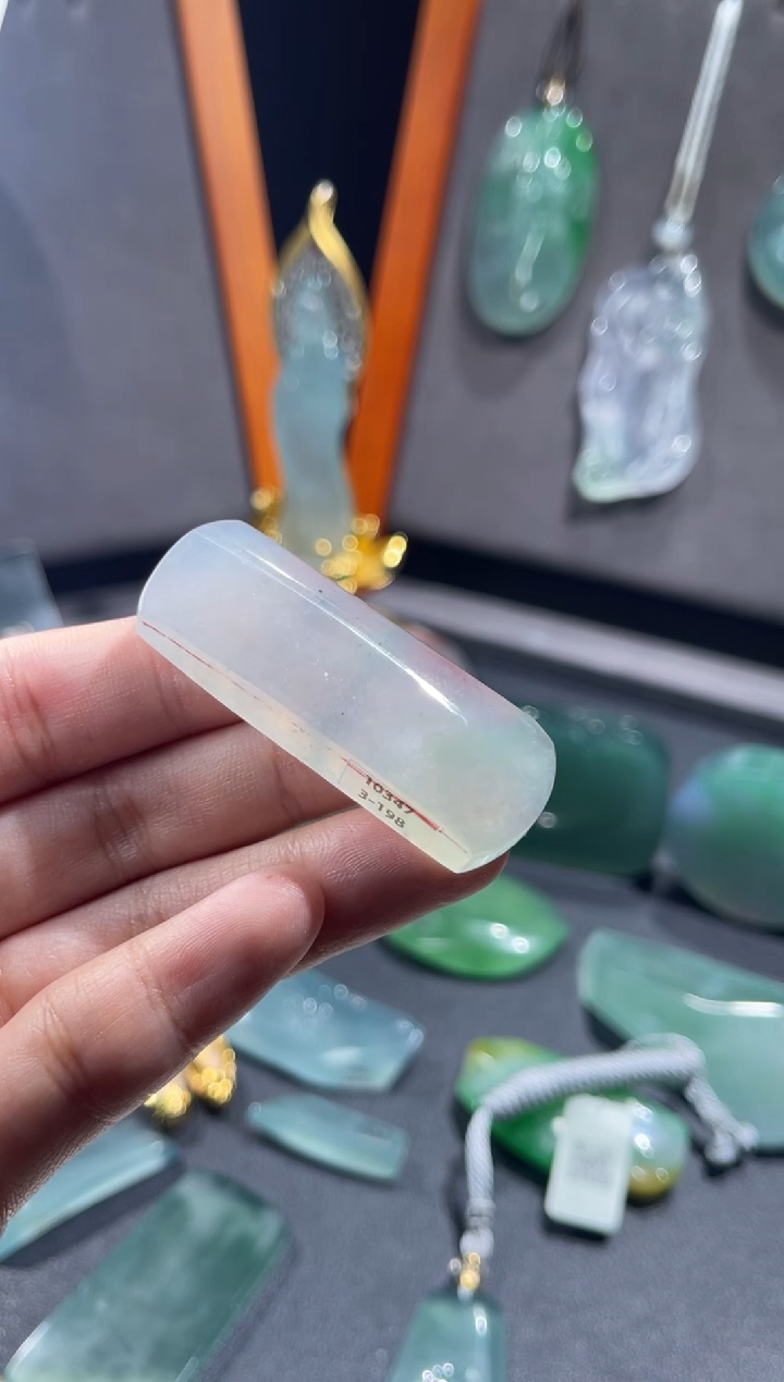 未镶嵌定制翡翠佳佳翡翠毛料定制包工包料1.98w