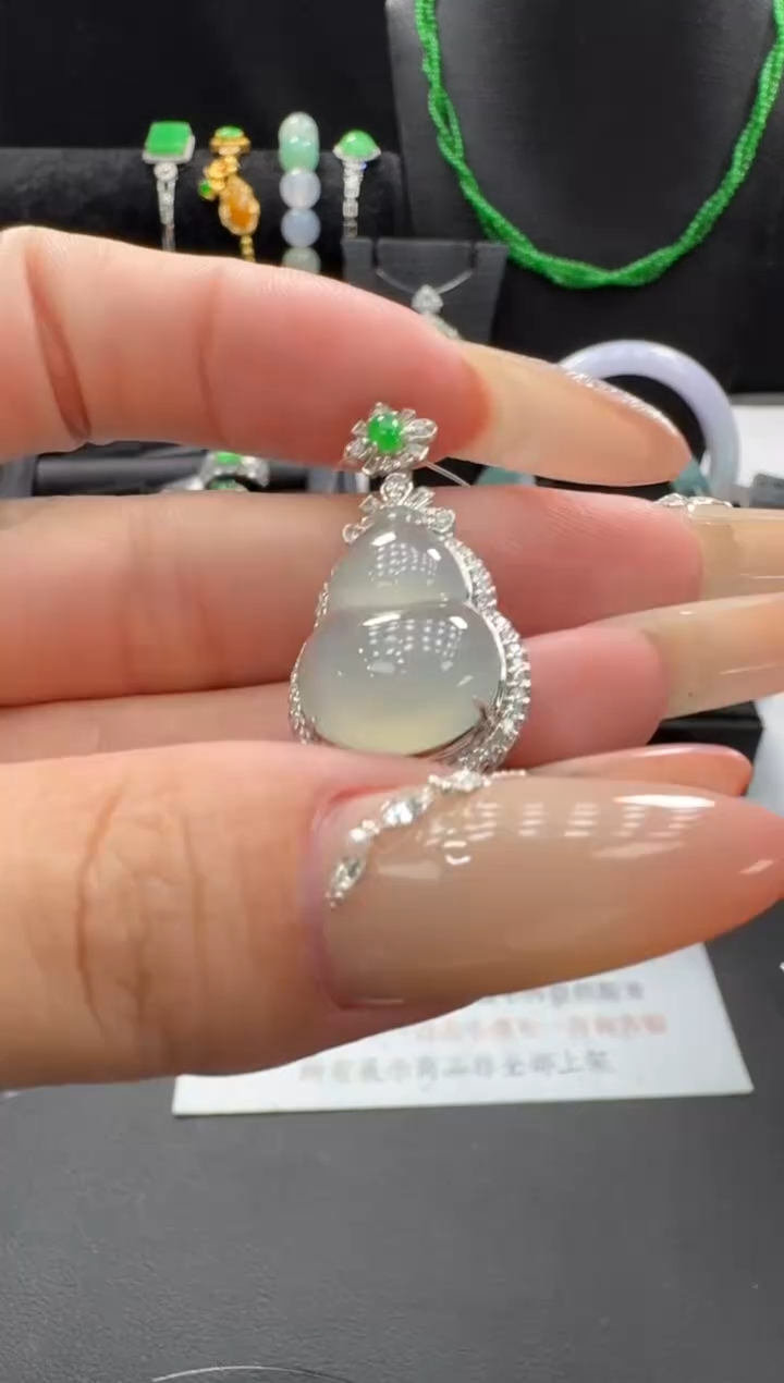 吊坠(不含链)18K金镶嵌翡翠翡翠吊坠