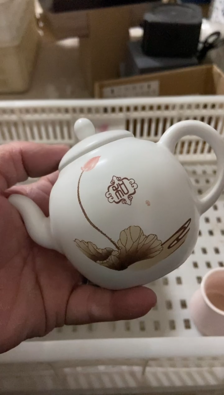 杯无运费险有瑕疵的摄影的产品有使用过的痕迹有点脏介意勿拍