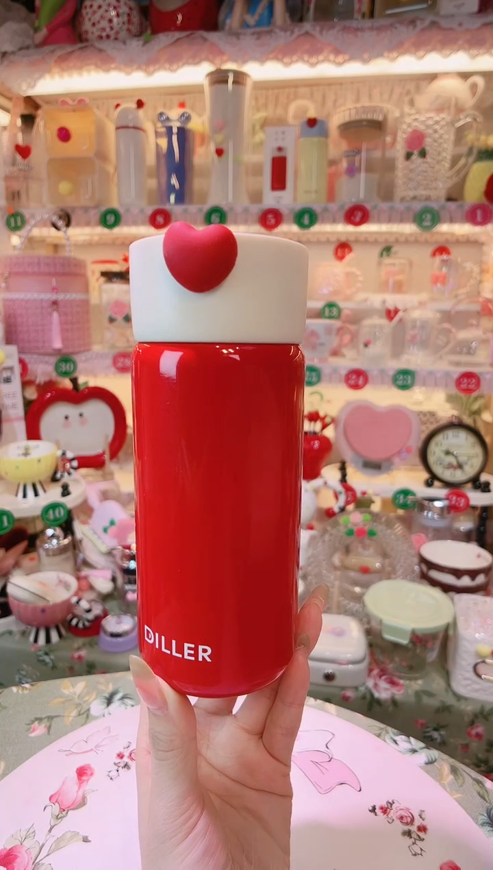 【闪购商品】摆件红色保温杯品质好，发货快，放心拍